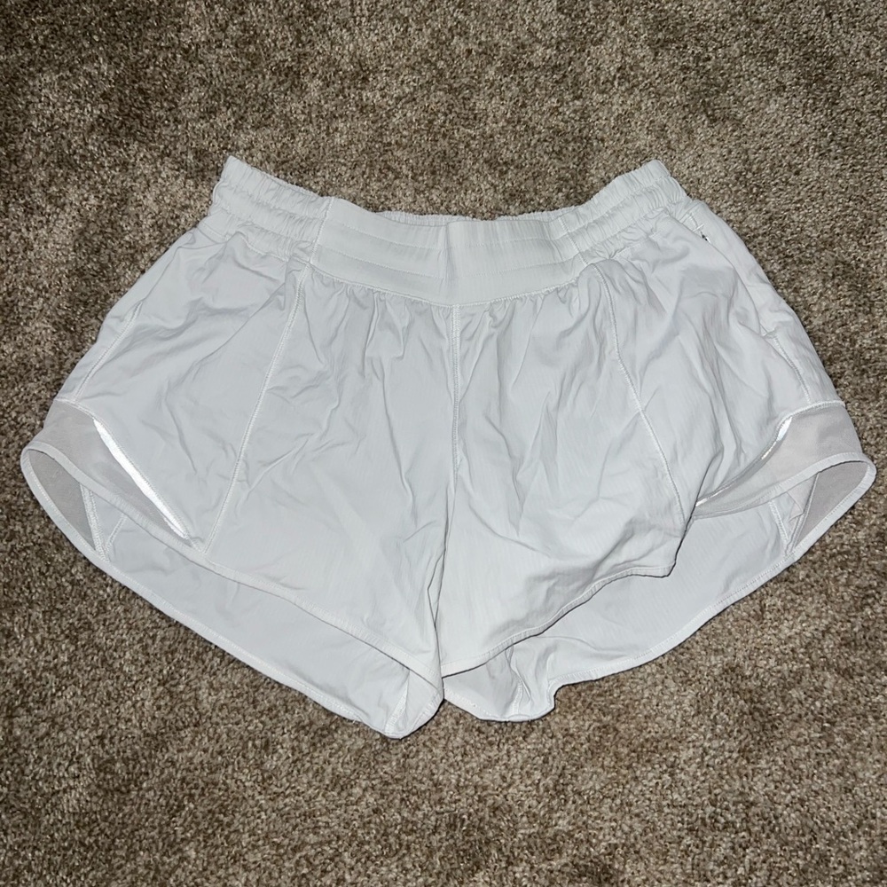 White lululemon hotty hot shorts 2.5” size 8